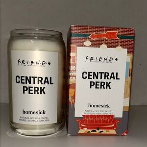 Friends Central Perk Homesick soy wax candle 13.75 oz NEW